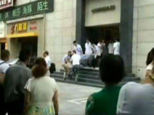 湖北商场吃瓜事件视频,一场引发热议的公共冲突瞬间