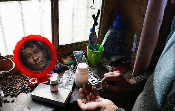 魏水县带娃吃瓜事件视频,一场引发社会热议的亲子互动风波