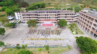 广西水利学院吃瓜事件,广西水利学院“吃瓜事件”引发校园热议