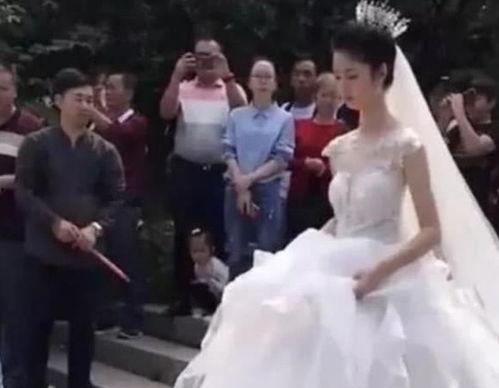 青岛新娘吃瓜事件真相是真的吗,真相揭秘，还原事件始末