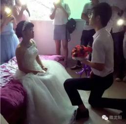 青岛新娘吃瓜事件真相是真的吗,真相揭秘，还原事件始末