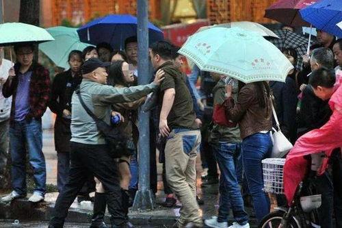 稠城吃瓜群众事件视频,一场网络舆论的风暴与反思