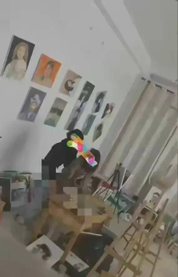 莱芜公园吃瓜事件视频曝光,视频曝光引发社会热议